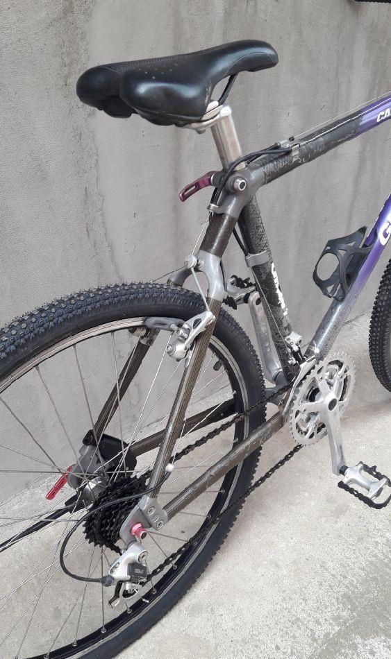 mtb Giant carbon pe 26