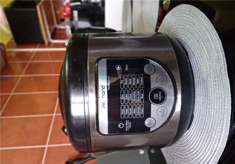 Multicooker Delimano  aproape nou