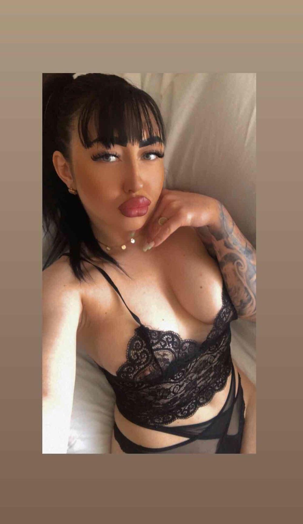 Natasha rusoiaca top