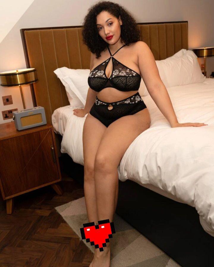 new acum venita pentru 2 zile in orasul tau bruneta seducatoare corina