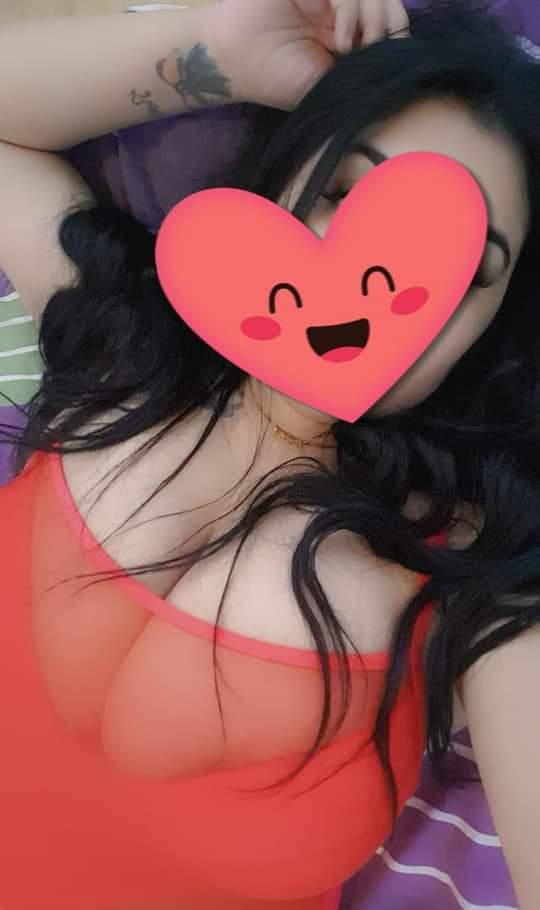 New bruneta cu forme