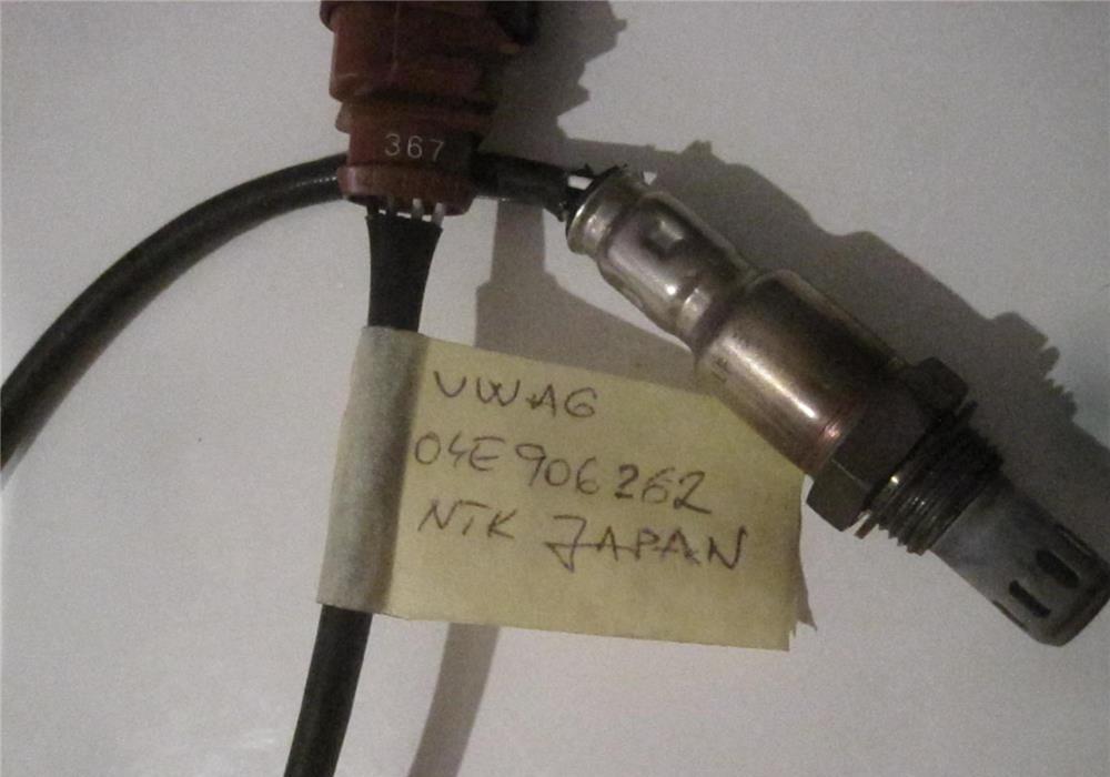 NGK Universal Sonda Lambda( Numar OEM: 04E906262 )