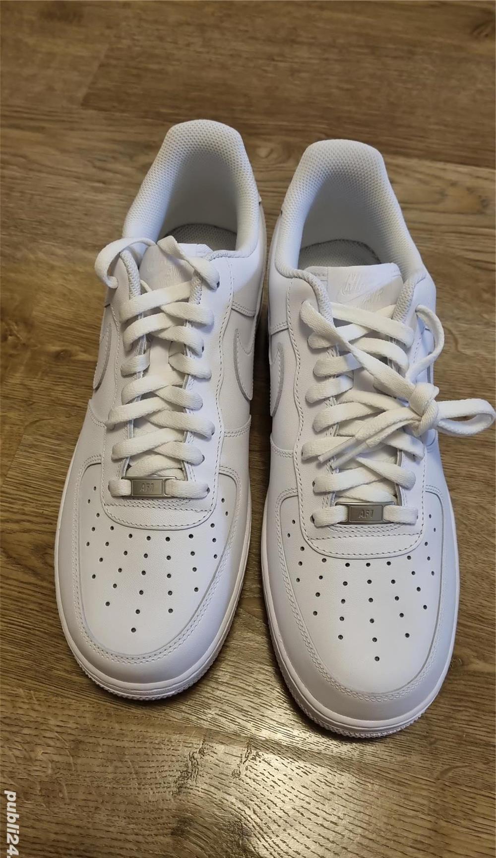 NIKE Airforce 1 '07