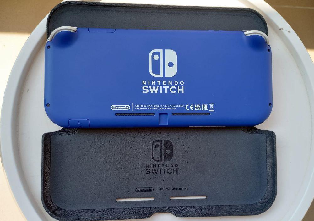 Nintendo Switch Lite - Pachet complet