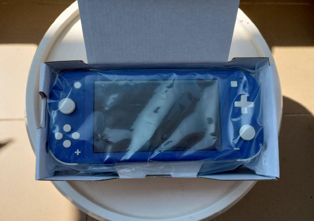 Nintendo Switch Lite - Pachet complet