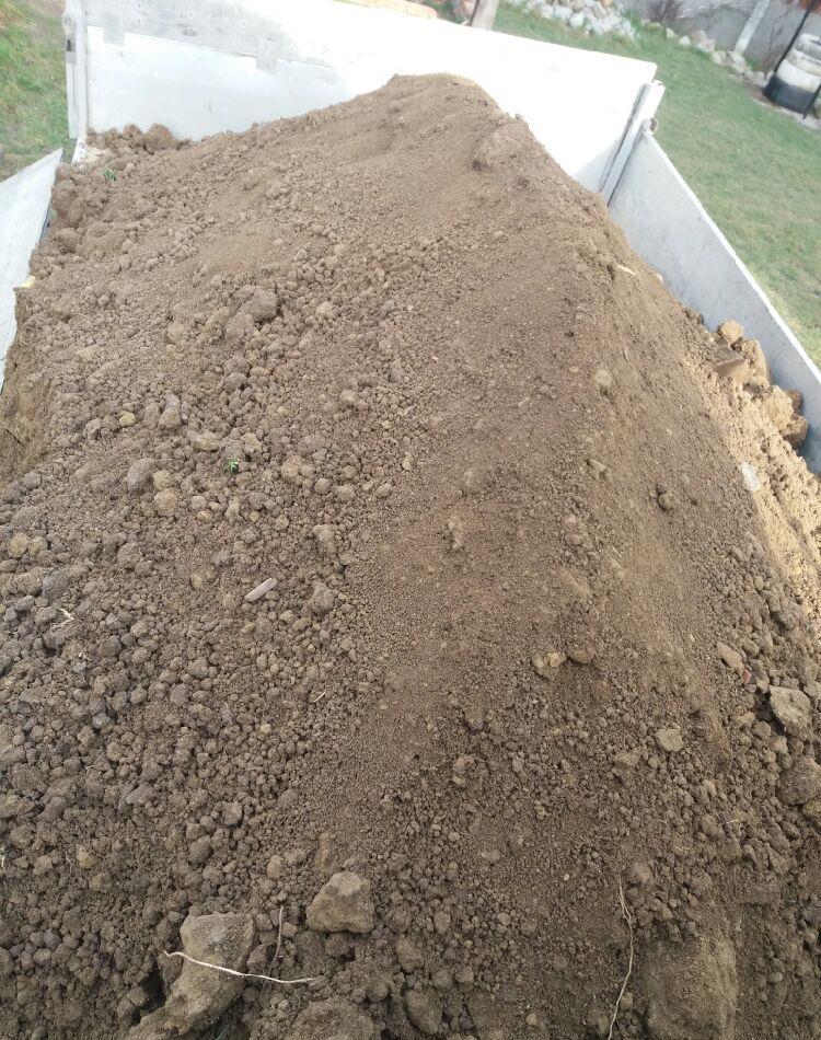 Nisip, sort, piatră concasată, balast,etc.