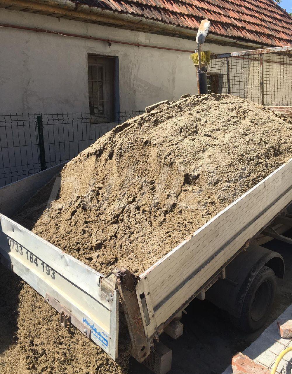 Nisip,Sort,Balastru.inchiriere utilaje.