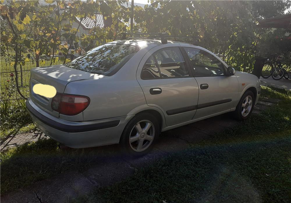 Nissan Almera