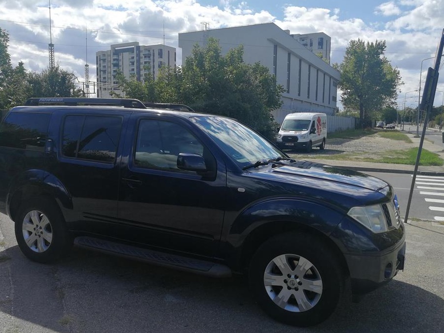 NISSAN Pathfinder