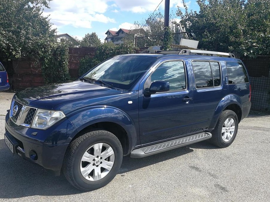 NISSAN Pathfinder
