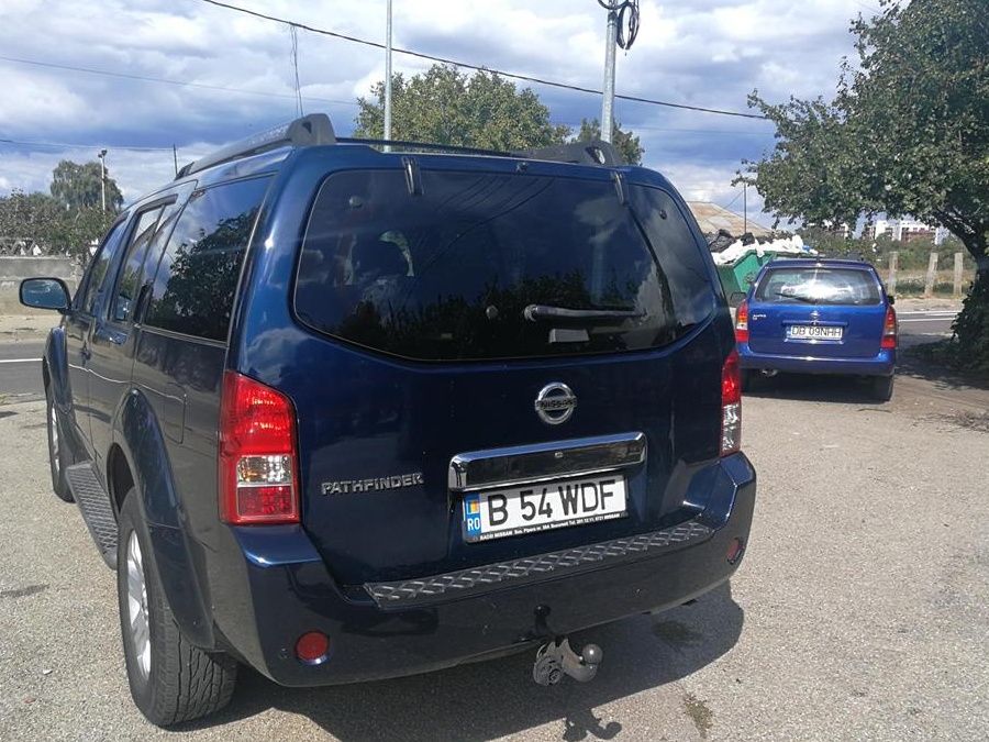 NISSAN Pathfinder