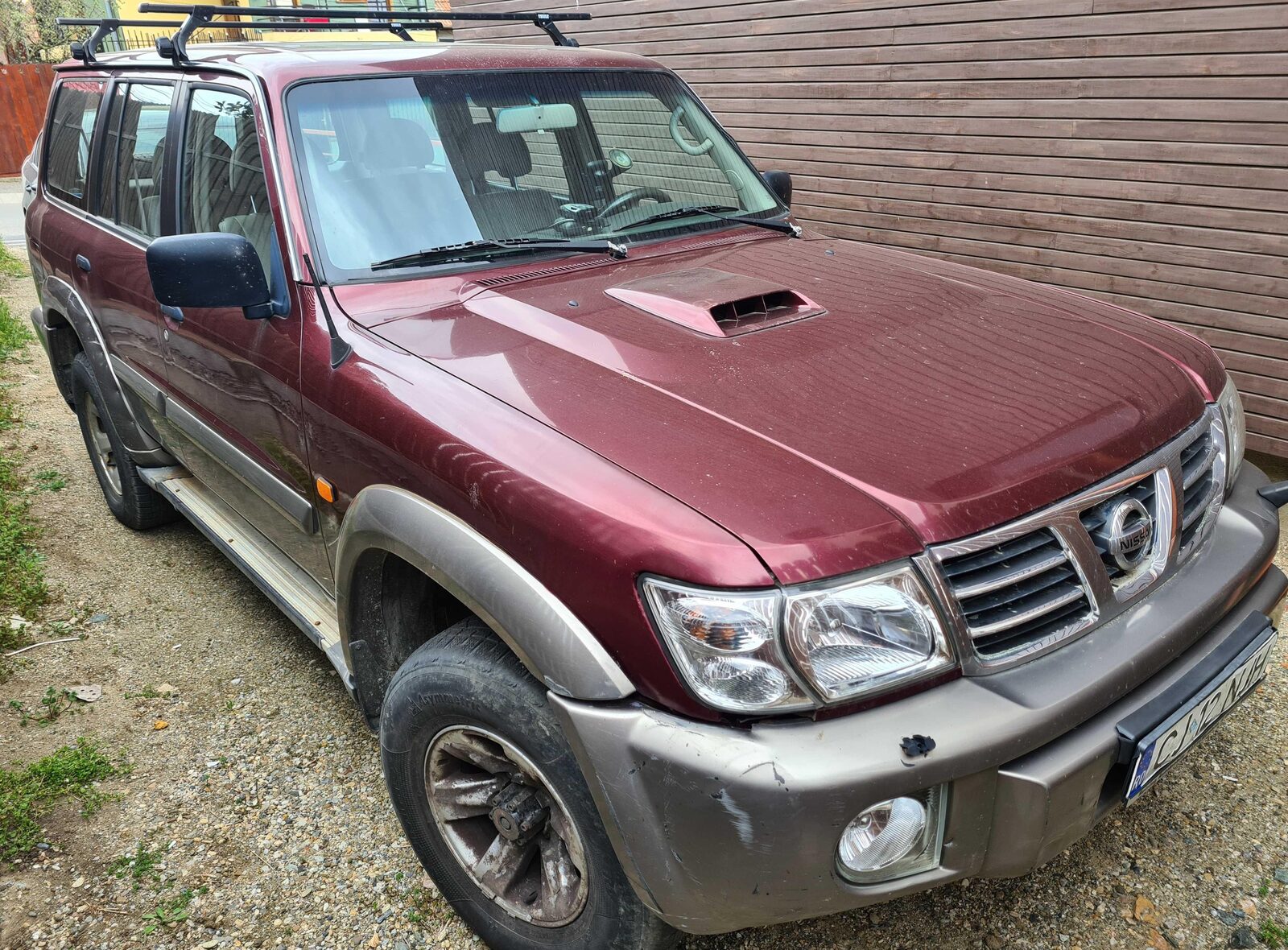 Nissan Patrol 5 usi, 3.0 TDI, 2003, 300.464 km, 5.500 euro negociabil