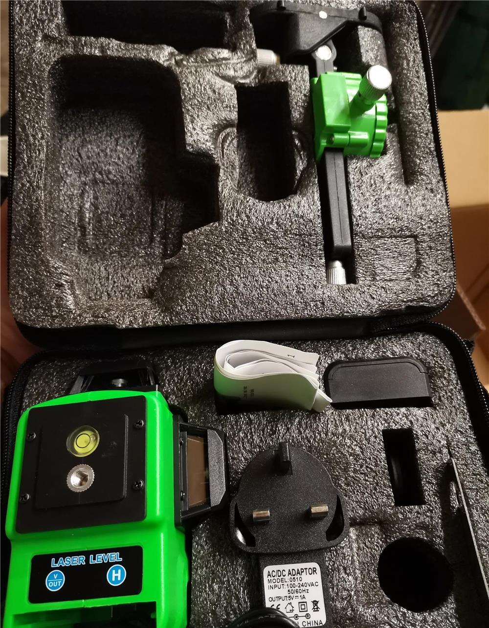Nivela laser cu telecomanda