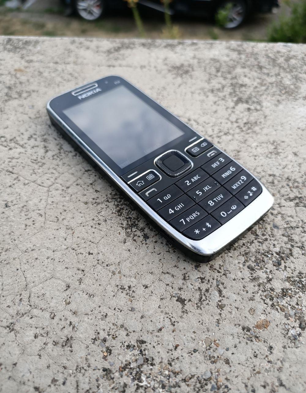nokia e52