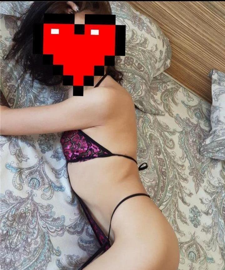 Non stop Adina,fac si deplasari!