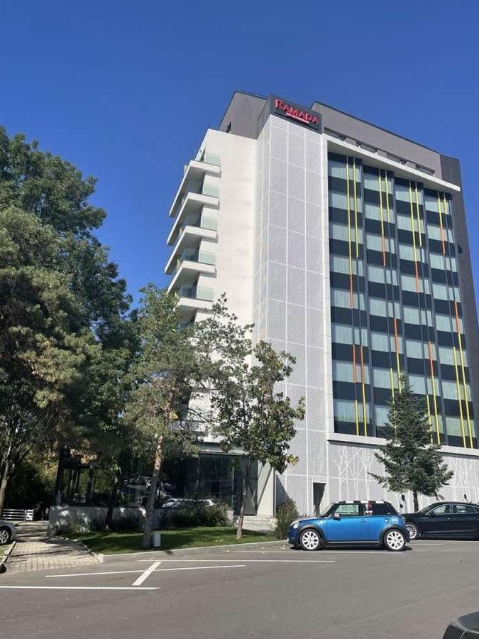 NOU ! Spatiu comercial la parterul noului Hotel Ramada !