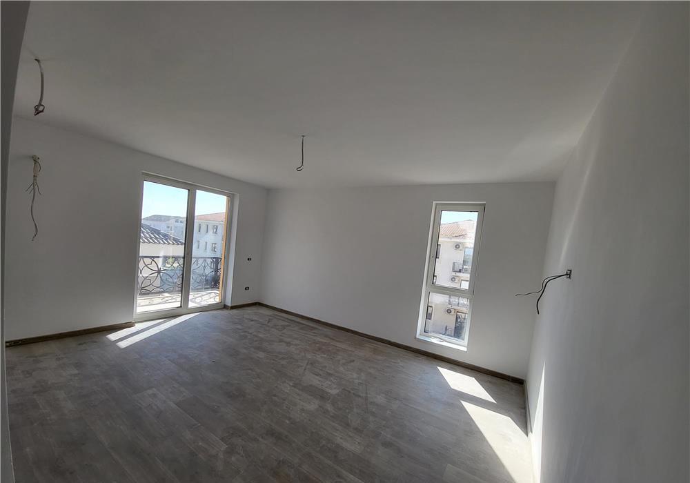 Nou. Zona Braytim. Etaj 1. Decomandat. Parcare. Finisaje superioare
