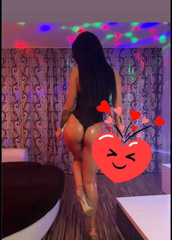 Noua in oras bruneta TOP!!! Singura in locatie fac si deplasări