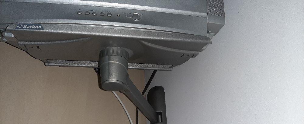 Nou,Televizor Samsung cu suport de perete.