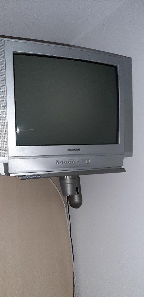 Nou,Televizor Samsung cu suport de perete.