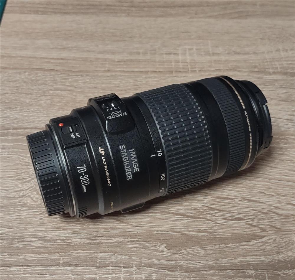 obiectiv Canon EF 70-300mm 1:4-5.6 IS USM