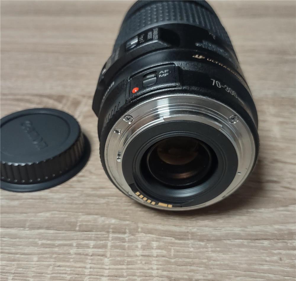 obiectiv Canon EF 70-300mm 1:4-5.6 IS USM