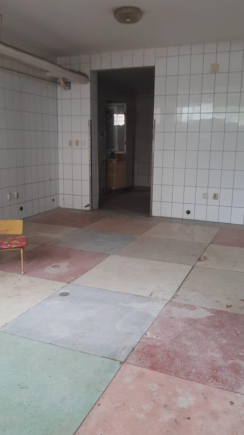 Ofer cu  chirie spatiu comercial in Colentina, langa autostrada A3