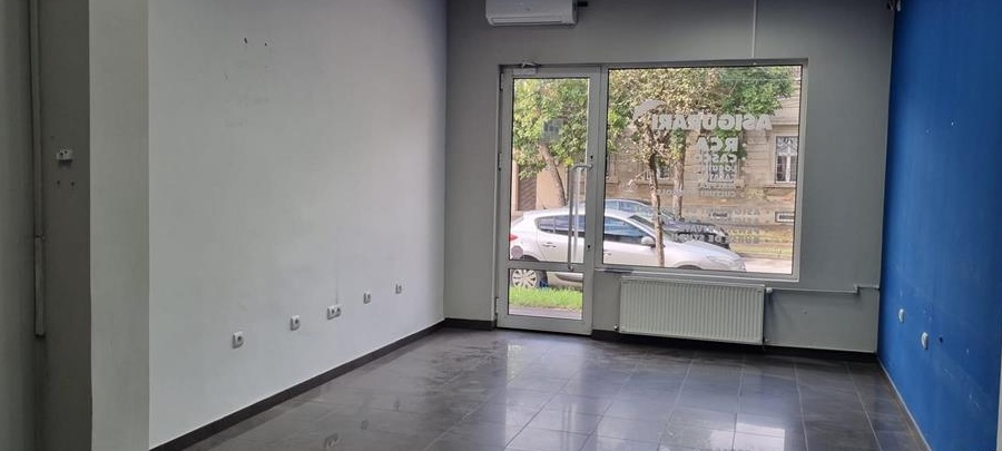 Ofer spre inchiriere spatiu comercial central (SAD)-  Pta Balcescu