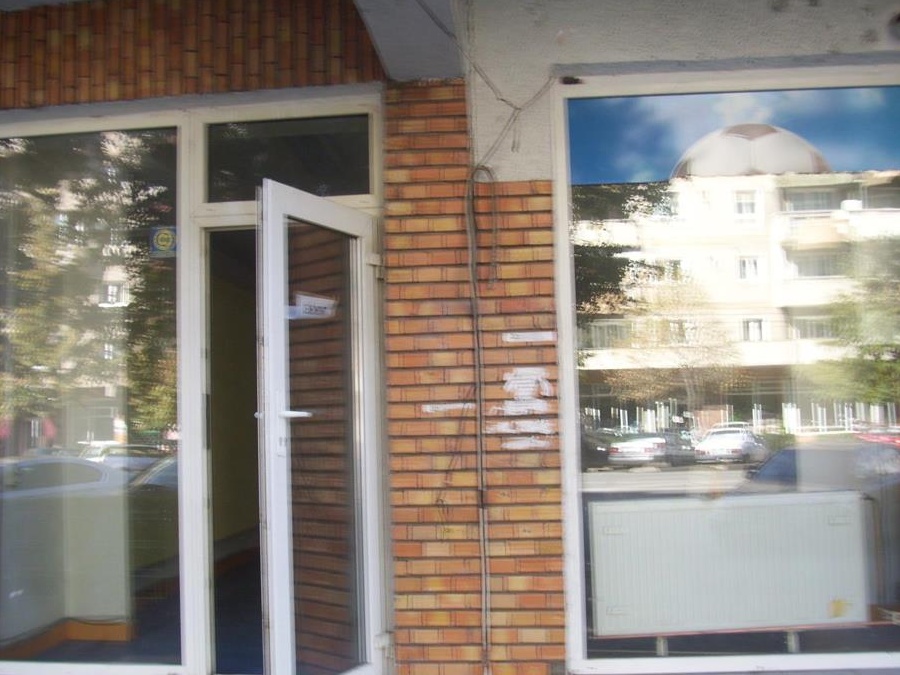 Ofer spre inchiriere spatiu comercial in Deva,b-dul Decebal,50 mp