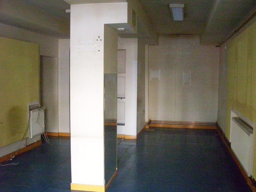Ofer spre inchiriere spatiu comercial in Deva,b-dul Decebal,50 mp