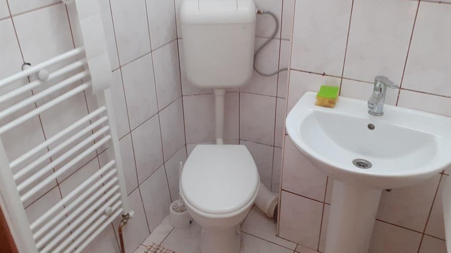 Ofer spre vanzare garsoniera decomandata, conf.1 in orasul Bistrita