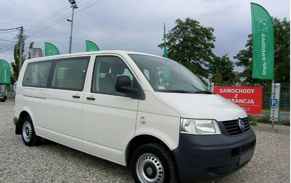 Ofer transport cu minibus de 8 pasageri