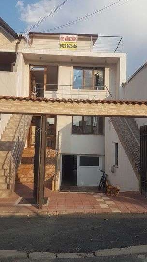 Oferta August Vila-Casa cu 3 Apartamente si Penthouse, Centru Navodari