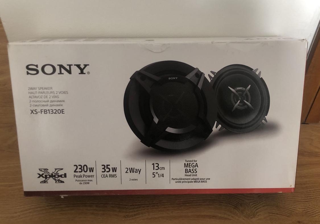 oferta casetofon+boxe sony