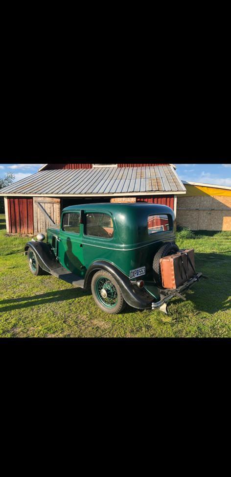 Oldtimer Ford junior model Y an fabricație 1932.