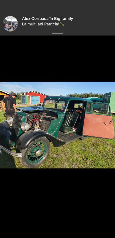 Oldtimer Ford junior model Y an fabricație 1932.