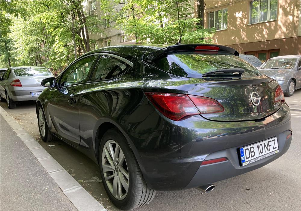 Opel Astra J GTC