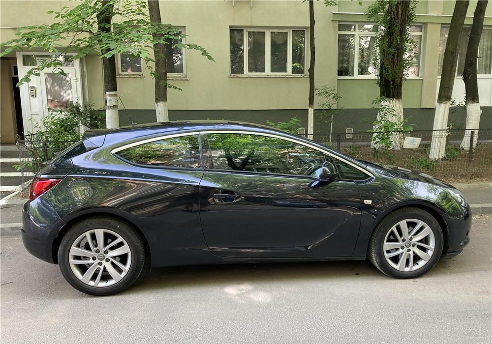 Opel Astra J GTC