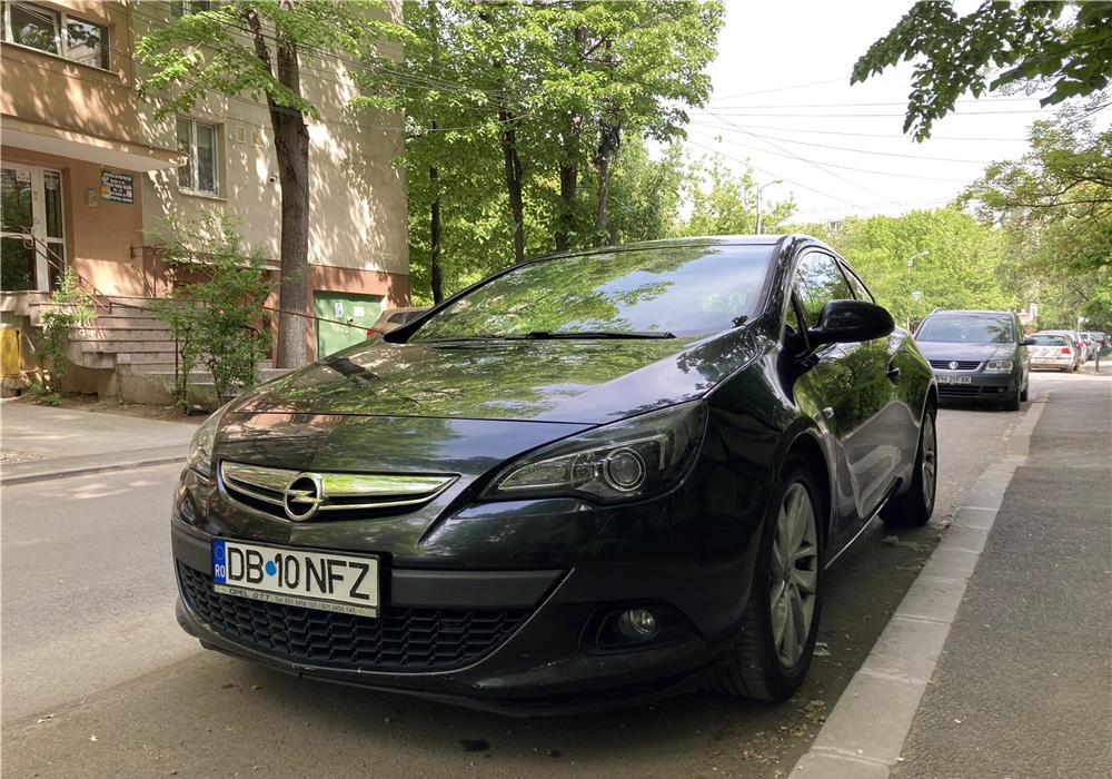 Opel Astra J GTC
