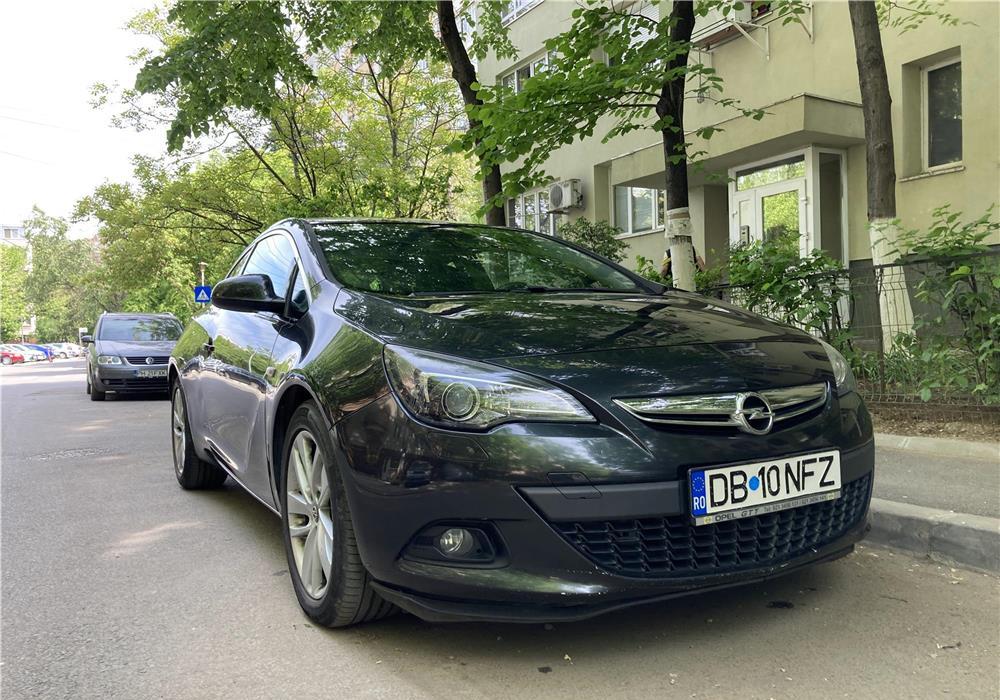 Opel Astra J GTC