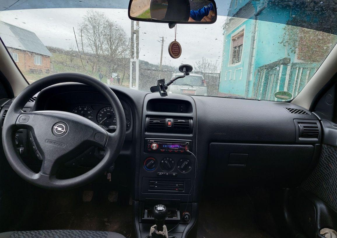 Opel ASTRA preț 1800€