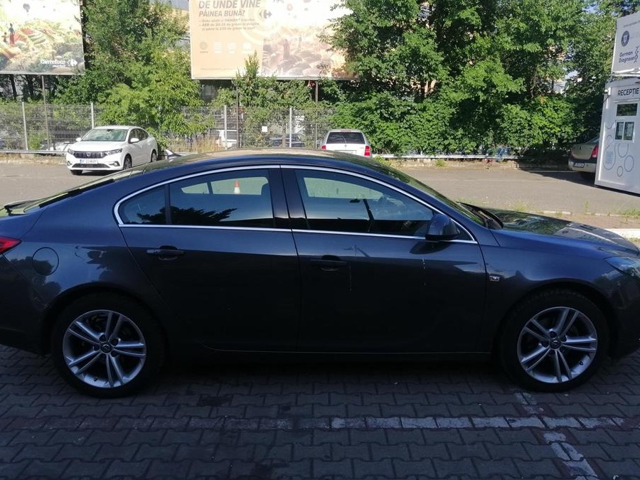 Opel Insignia Edition 5 usi Limousine A20DT (130 CP/96Kw) MT6 2.0 CDTI