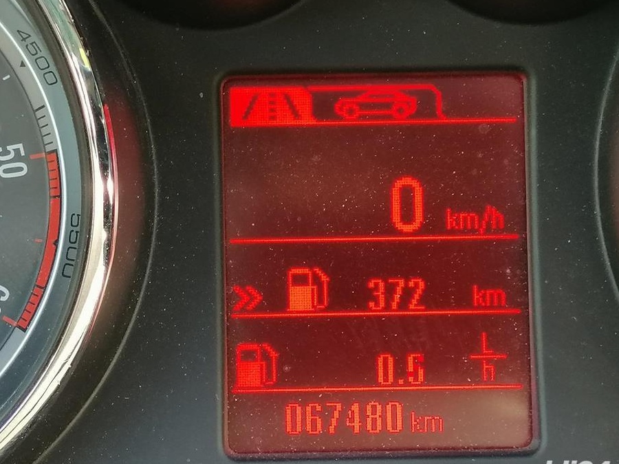 Opel Insignia Edition 5 usi Limousine A20DT (130 CP/96Kw) MT6 2.0 CDTI