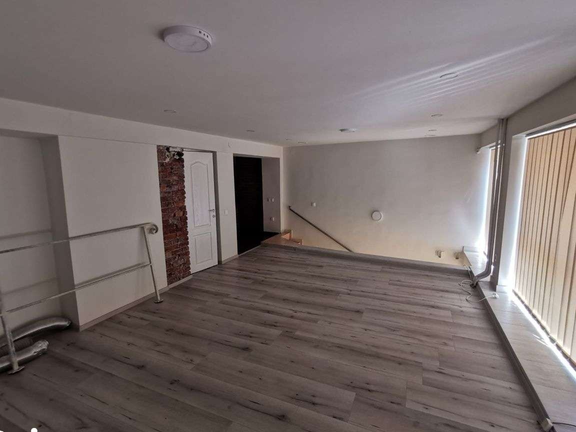 Oportunitate! De inchiriat spatiu comercial cu vitrina, zona centrala