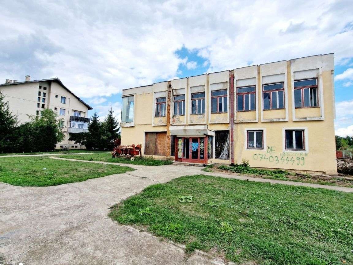 Oportunitate investitie, fosta cantina cu teren in Halchiu