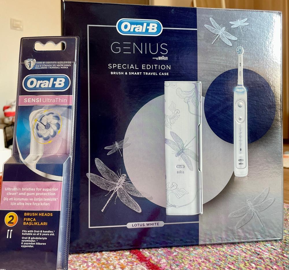 Oral B Genius 10000N Special Edition Lotus White