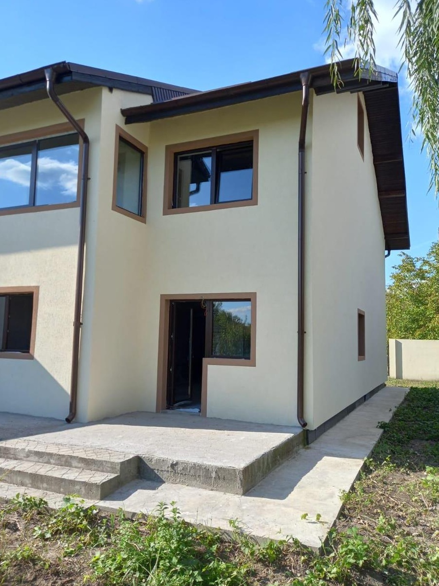 Ordoreanu   Clinceni, duplex P+1+M, 5 camere, 170mp utili, teren 500mp.