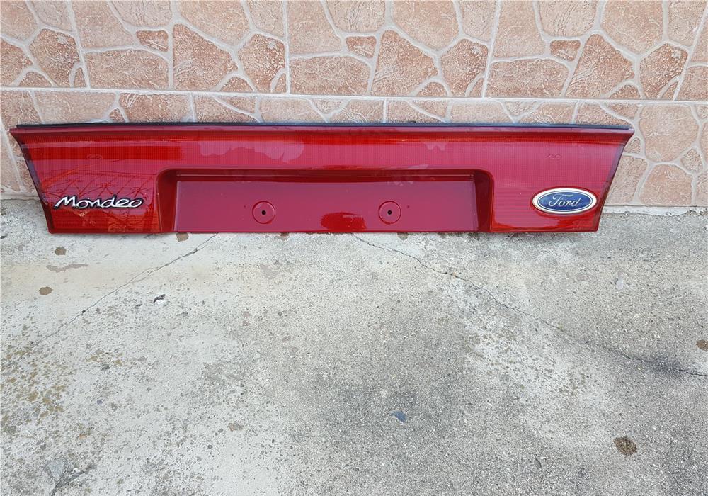 Ornament capotă spate Ford Mondeo Berlină