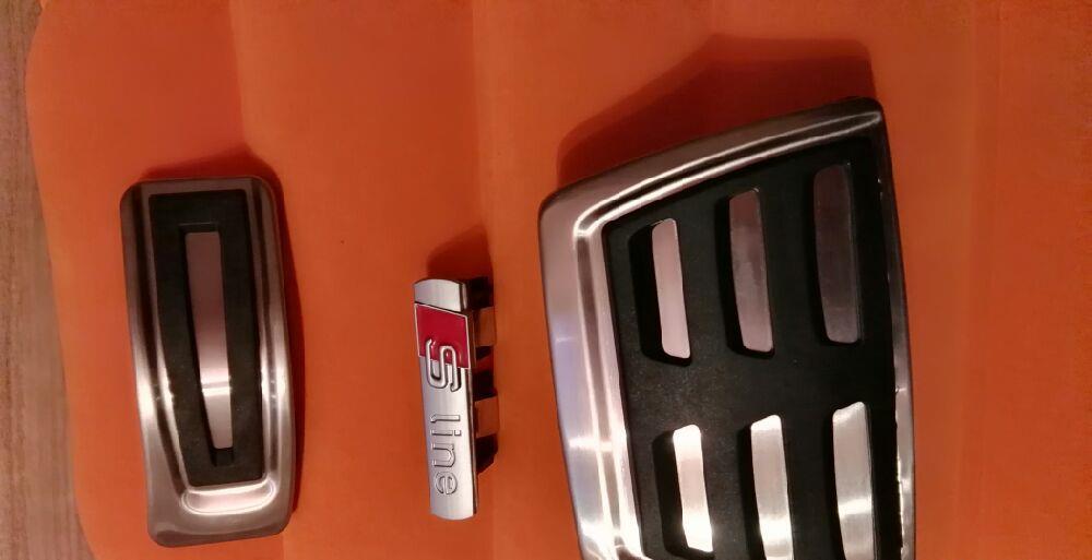 ornamente pedale si emblema audi