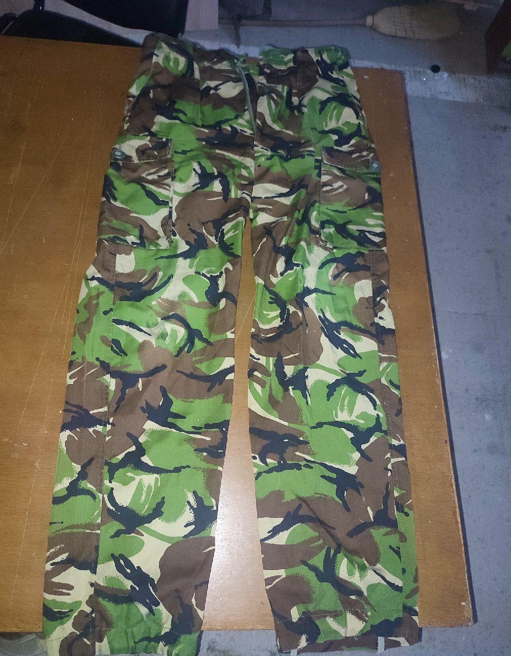 Pantaloni de camuflaj impermeabili